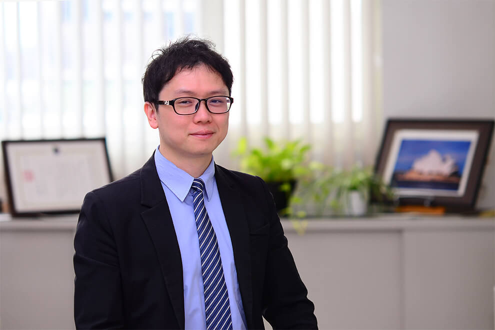 YUNI Y. R. JIANG
