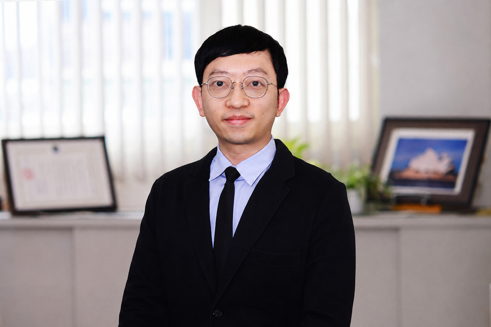 YI LIN